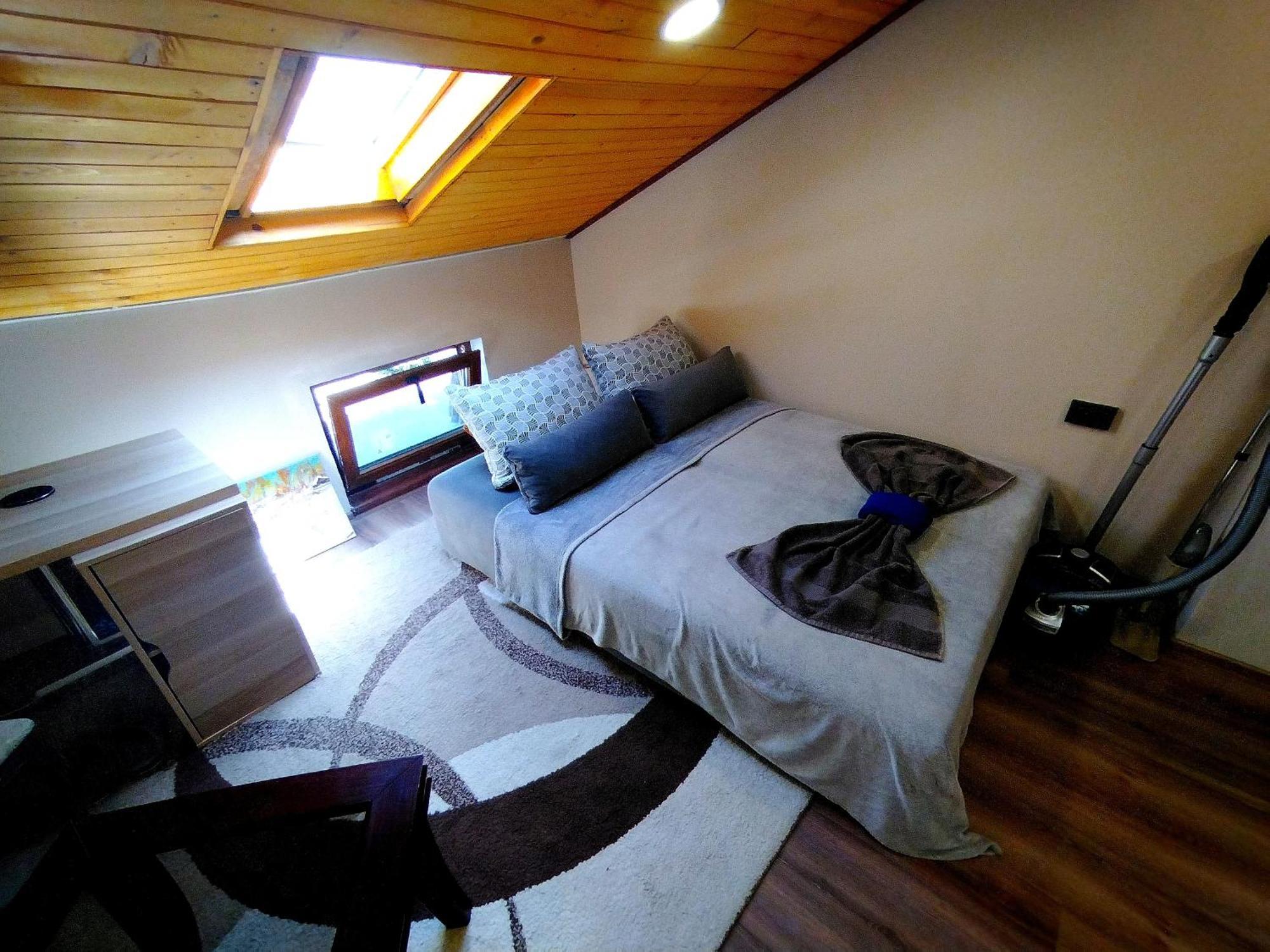 Low Budget Apartment With Breakfast #3 Warna Zewnętrze zdjęcie